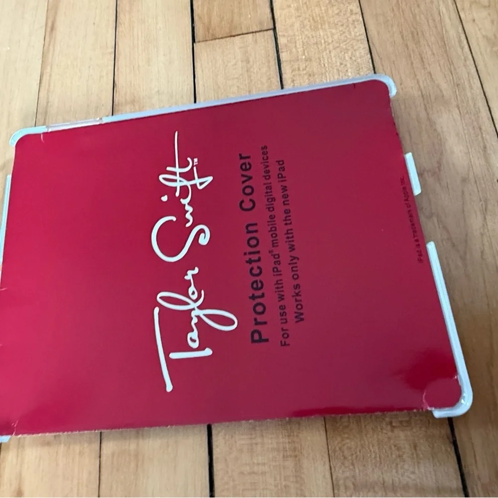 Taylor Swift‎ Red photo IPad cover 2012